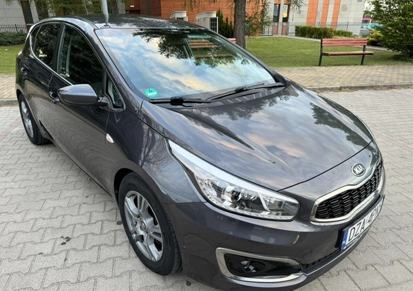 Kia Ceed cena 44800 przebieg: 83000, rok produkcji 2015 z Leszno małe 781